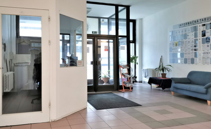 Na prenájom kancelária 18 m2 Wolkrova, Bratislava V – Petržalka