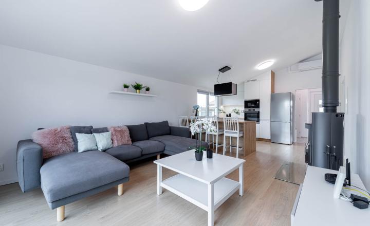 =PREDANÉ=Moderný zariadený 4izb bungalov na 7árovom pozemku 20 min.od BA - fotografia 14