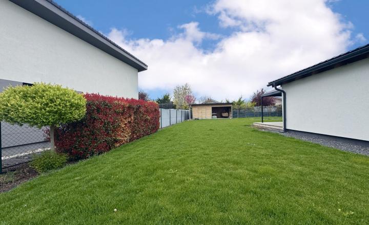=PREDANÉ=Moderný zariadený 4izb bungalov na 7árovom pozemku 20 min.od BA - fotografia 36