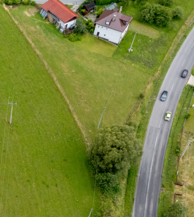 Pozemok s potenciálom a s krásnym výhľadom - fotografia 2