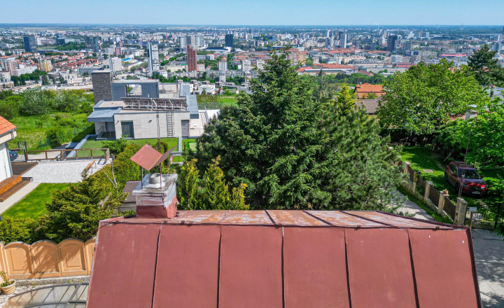 EXKLUZÍVNE NA PREDAJ – záhrada s chatkou a výhľadom na BRATISLAVU - KOLIBA - fotografia 1