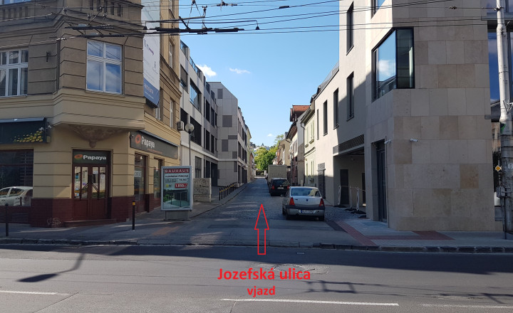 Garážové státie Bratislava I - Staré mesto, ul. Jozefská - fotografia 1