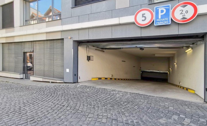 Garážové státie Bratislava I - Staré mesto, ul. Jozefská - fotografia 3