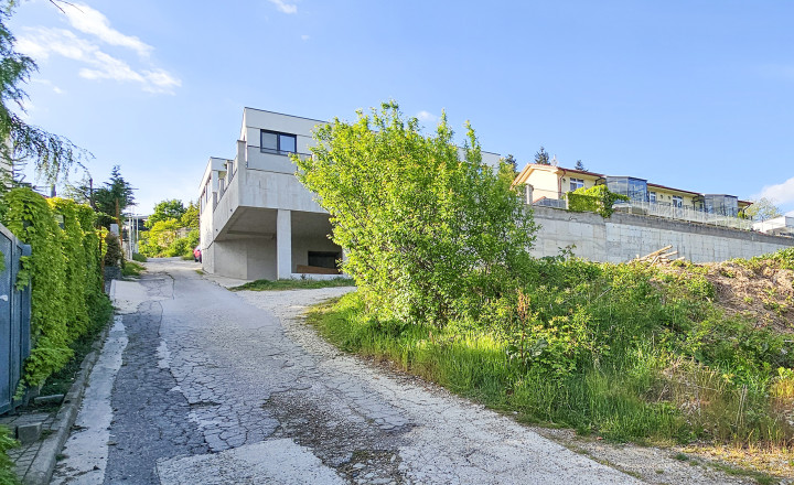 Lukratívny investičný pozemok Bratislava III – Vinohrady - fotografia 3
