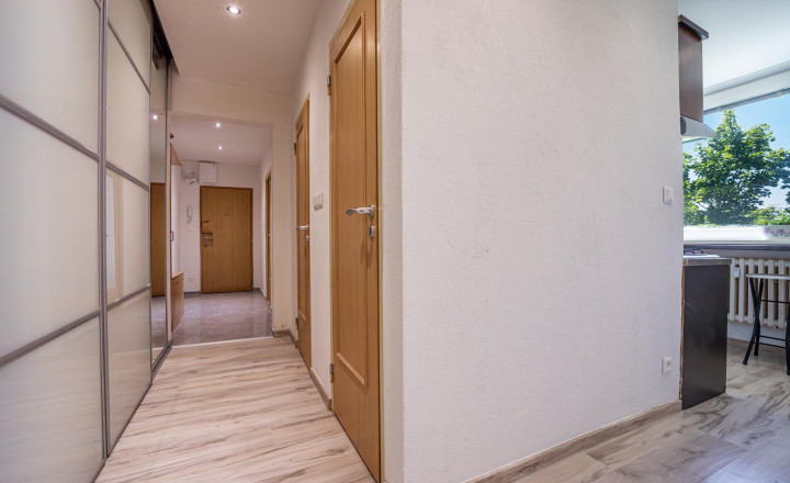=REZERVOVANÉ=PREDAJ/ kompletne zrekonštruovaný 2 – izb. byt/ Bratislava - Petržalka - fotografia 5