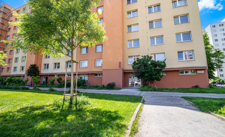 =REZERVOVANÉ=PREDAJ/ kompletne zrekonštruovaný 2 – izb. byt/ Bratislava - Petržalka - fotografia 18