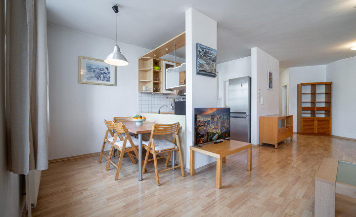 3-izbový byt s loggiou a parkovaním – Slávičie údolie, Bratislava-Staré Mesto - fotografia 4
