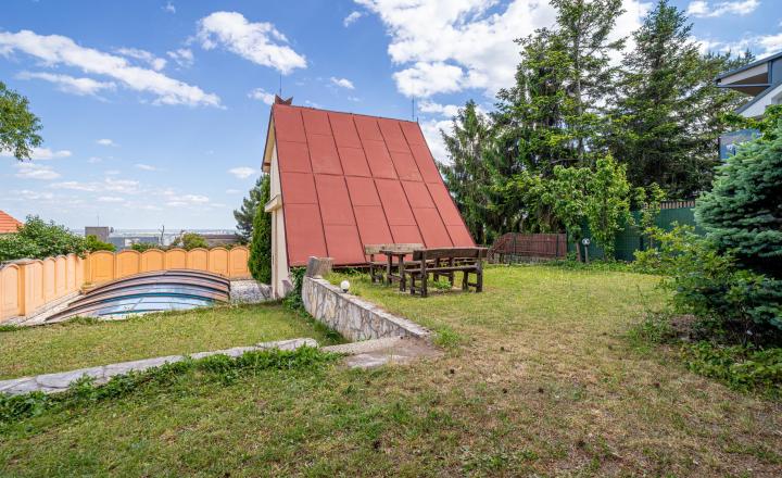 EXKLUZÍVNE NA PREDAJ – záhrada s chatkou a výhľadom na BRATISLAVU - KOLIBA - fotografia 6