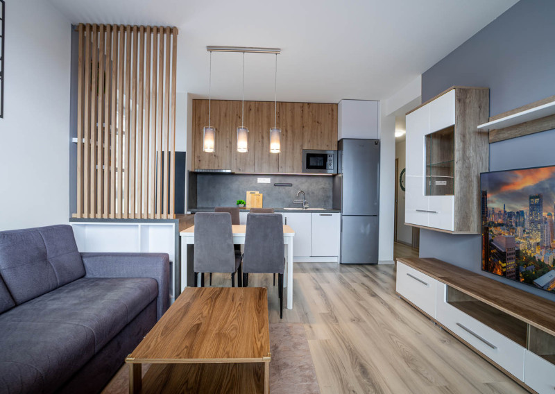 =PREDANÉ=Štýlový kompletne zariadený 2izb byt s balkónom a parkovaním